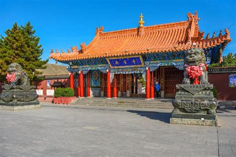 Le Temple Dazhao: Un Sanctuaire Bouddhiste Majestueux à Hohhot !